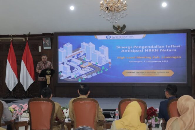 
					Keterangan: Jelang Natal dan Tahun Baru 2026, Wakapolres Lamongan Ikuti High Level Meeting Pengendalian Inflasi Daerah