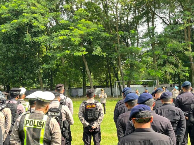 
					Polres Lamongan Berikan Pelayanan Pengamanan Kegiatan Masyarakat di Waduk Gondang Sugio