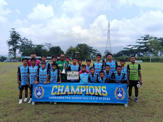 
					Narayana FC Lamongan U-13 Rebut Juara 3 Pra Piala Soeratin 2026, Bungkam Tuan Rumah Elkisi 3-0 di Mojokerto
