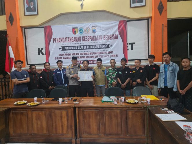 
					IPSI dan Forkopimcam Kecamatan Deket pimpin Perguruan Silat Se-Kecamatan Deket bersama Sepakati Komitmen Jaga Kondusivitas Ramadan 1447 H