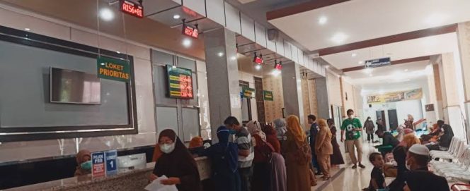 
					52 Ribu PBI JKN di Lamongan Tiba-Tiba Dinonaktifkan, Dinsos Lamongan siap melayani reaktivasi tapi keputusan akhir wewenang Pusat.