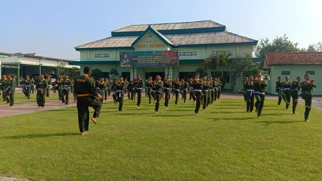 
					Pencak Silat, Bela Diri Asli Indonesia menjadi beladiri dasar untuk TNI