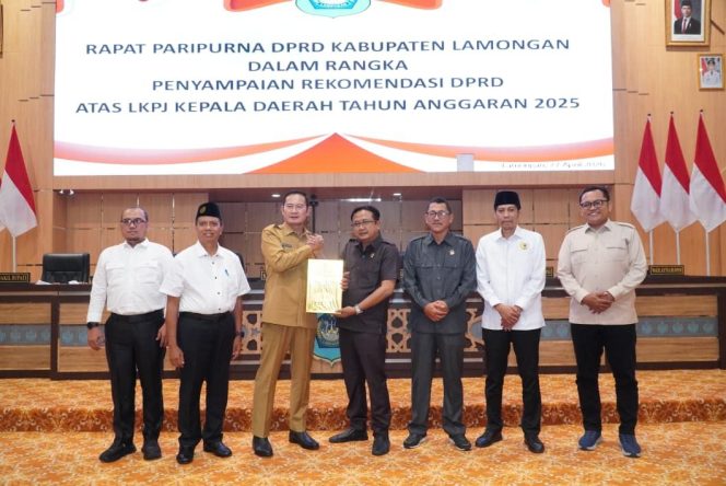 
					DPRD Soroti Kinerja Pemkab Lamongan 2025, Rekomendasi LKPJ Dinilai Masih Minim Tekanan Perubahan