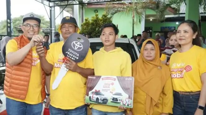 
					Tukang Listrik  Raih Mobil dari Viu–Telkomsel, Sempat Dikira Penipuan