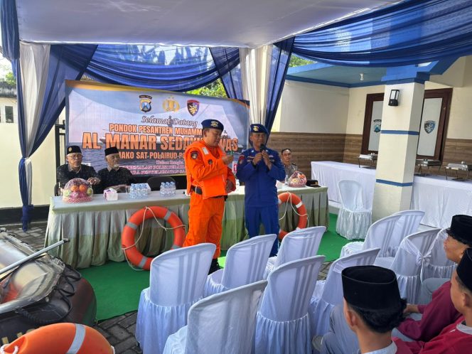 
					Kapolres Lamongan Kenalkan Tugas Satpolairud dan Cara Penyelamatan Saat Bencana