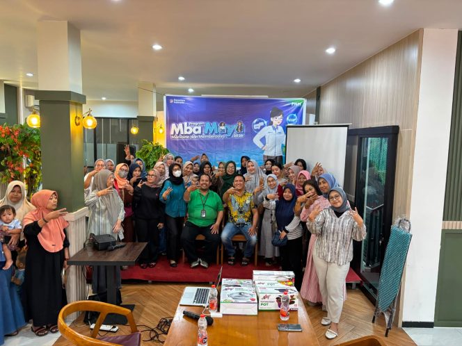 
					Mbak Maya Membina dan Memberdaya, PNM Mekaar Gresik Dorong UMKM Naik Kelas Lewat Digital Marketing dan Teknologi AI