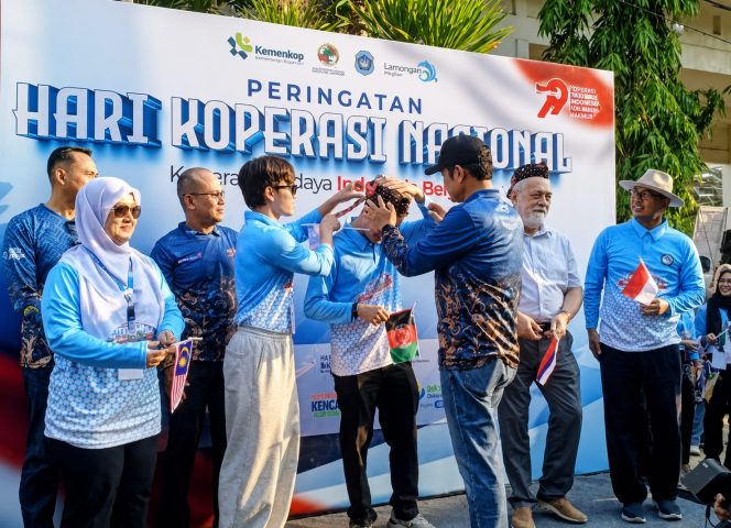 
					Hari Koperasi ke-79 Jadi Ajang Promosi Produk UMKM Lamongan ke Kancah Globa